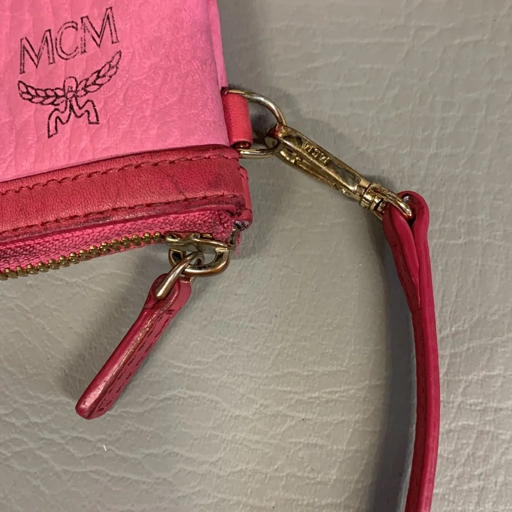 MCM Dark Pink Leather Visetos Large Pouchette Shoulder Bag Wristlet - Picture 7 of 12